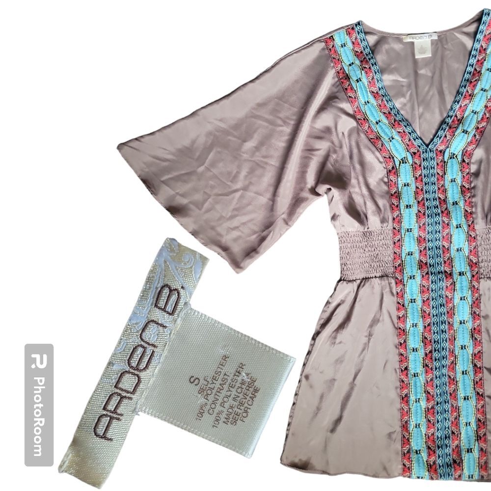 ARDEN B. EMBROIDERED BOHO TUNIC TOP